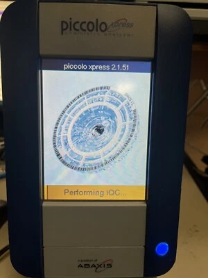 Analizador químico ABAXIS Piccolo Xpress 1100-1000 Foto 1 de 4