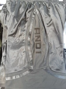 AND1 Mens Size S Shiny GRAY *Clutch Shooter Performance BASKETBALL SHORTS #338 - Foto 1 di 3