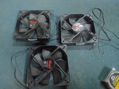 3-pack Rosewill DF1202512SELN 120mm x 25mm 12V Black Case Fan - Image 1 of 4