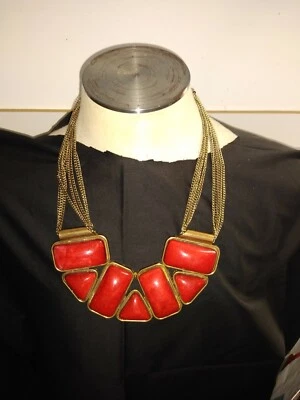 Dramático Grueso Piedra Roja Babero Distintivo Collar Vacaciones Navidad Cóctel Foto 1 de 4