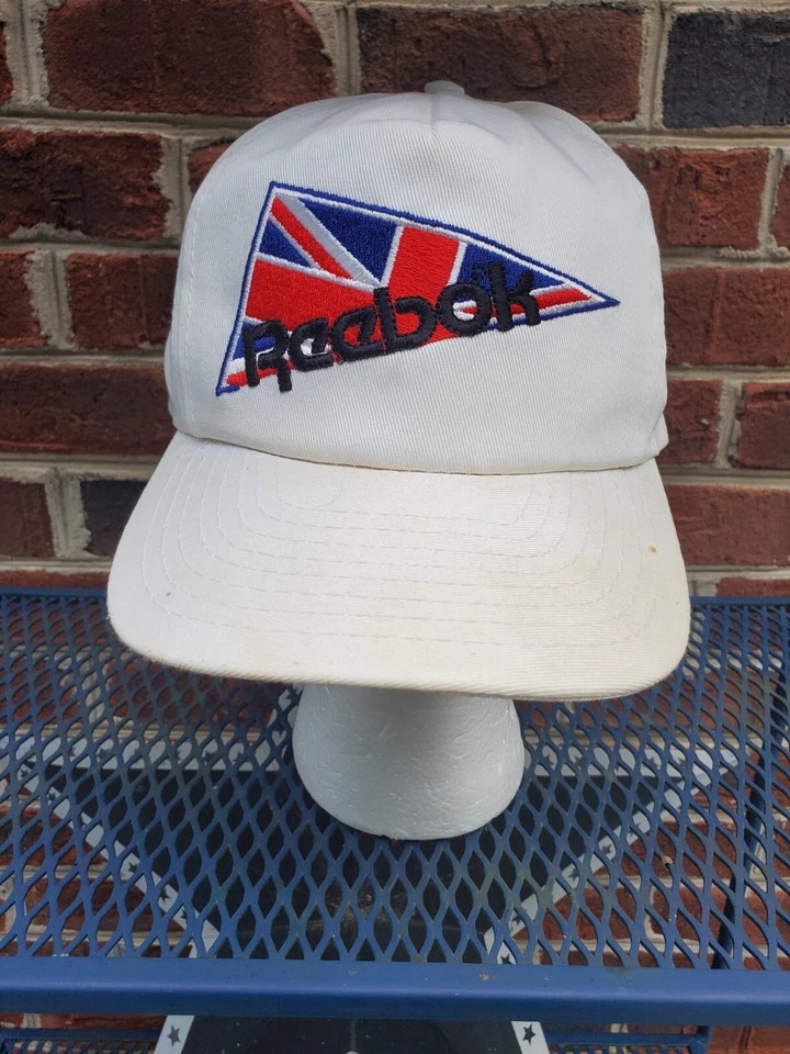 Boné Snapback Vintage Reebok Branco Bordado Logotipo Spellout Union Jack  - Imagem 1 de 4