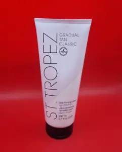 St Tropez Gradual Tan Classic  DAILY FIRMING LOTION Light/Medium 200ml Brand New - Picture 1 of 3