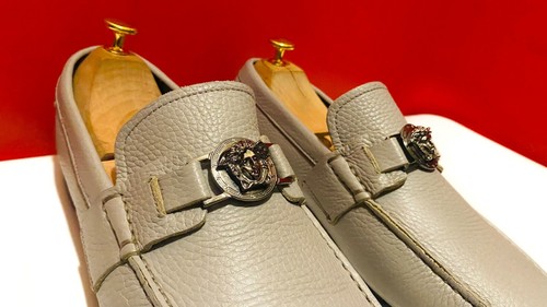 $849 00!! SCARPE MOCASSINI VERSACE UOMO ICONICHE PELLE AVORIO CHIARO MARCATE TAGLIA 43