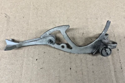 1986-1991  Mercedes 420SEL 300SE 300SEL W126 Hood Safety Latch OEM - Image 1 of 4