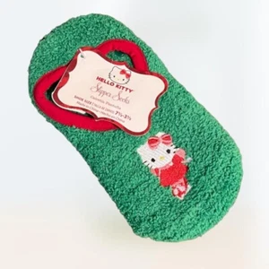 Hello Kitty girls Christmas plush slipper socks 1 pair shoe size (S) 7.5-3.5 - Picture 1 of 4