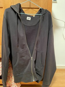 black moletom com capuz uniqlo