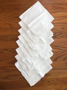 8 Unbranded 16” Sq White Linen Blend Lace Trimmed Napkins NWOT - Picture 1 of 5