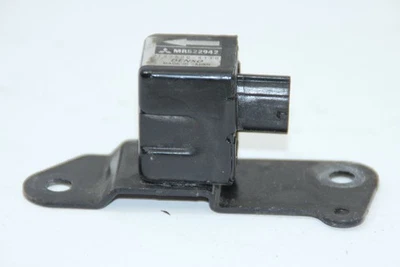 Sensor airbag delantero izquierdo mitsubishi pajero sport k90 mr522942 denso 1876004110 Foto 1 de 3