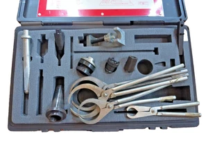 CAJA DE HERRAMIENTAS DE FÁBRICA ALFA ROMEO 164 / Estuche de transporte con HERRAMIENTAS no completo - Imagen 1 de 19