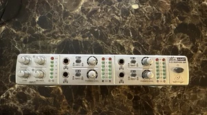 Behringer AMP800 MINIAMP/Mini Amp 4 channel stereo headphone amplifier - Picture 1 of 3