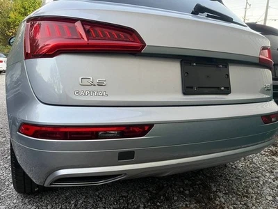 Cubierta de gancho de remolque trasero para parachoques Audi Q5 2018-2020 80A807441A Foto 1 de 3