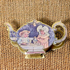 1983 Shackman & Co Teeservice Behälter mit goldfarbenem Puppenhaus Geschirr ungeöffnet - Bild 1 von 14