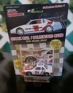 1990 Racing Champions 1:64 - #21 Neil Bonnett, rubber tires (rc3257) - Picture 1 of 2