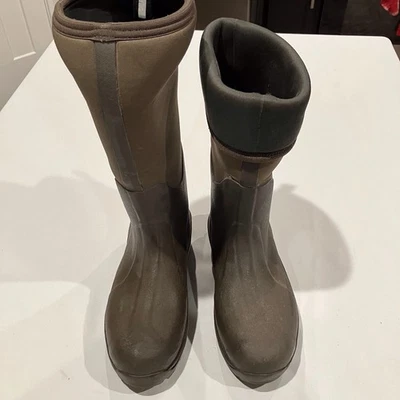 THE ORGINAL MUCK BOOTS Wetland Waterproof Unisex SZ M/8 W/9 Some Heel Wear - Image 1 of 4