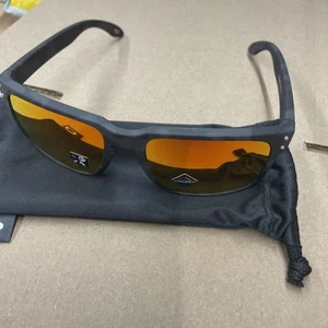 Oakley Sunglasses Holbrook OO9102-E955 Matte Black Camo Frames Prizm Ruby Lenses - Picture 1 of 6