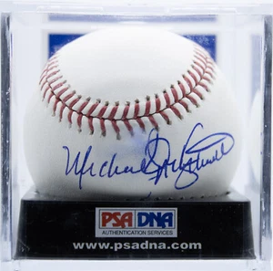 MIKE SCHMIDT - AUTOGRAPHED SIGNED BASEBALL - Picture 1 of 7