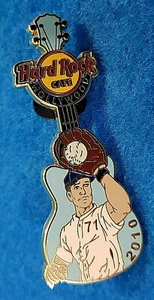 HOLLYWOOD OPENING DAY BASEBALL SEASON PLAYER CATCHER GUITAR Hard Rock Cafe PIN - Imagen 1 de 1