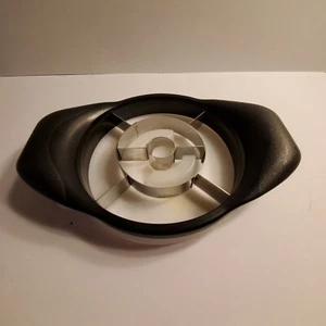 Pampered Chef #2416 Pineapple Corer Slicer Wedger w/ Blade Guard  - Picture 1 of 5