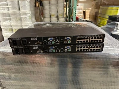 Switch de consola KVM en rack IBM de 16 puertos usado, funcionando / 41Y9315 Foto 1 de 2