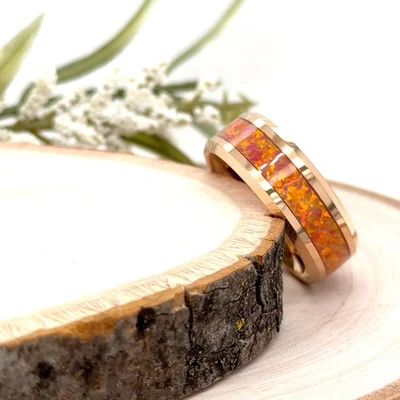 Anillo de boda de tungsteno de oro rosa de 8 mm con incrustaciones de ópalo de fuego naranja para Navidad Foto 1 de 4