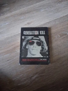Generation Kill - 2008 DVD 3 Disc Set - HBO Miniseries W/ Book And Bonus Feature - Foto 1 di 4