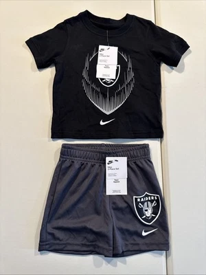 Nuevo con etiquetas Conjunto combinado de pantalones cortos/camiseta negros Nike NFL Las Vegas Raiders 2T para niños pequeños Foto 1 de 4