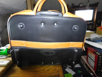 Maletín con ruedas para portátil Mcklein negro y naranja Foto 1 de 4