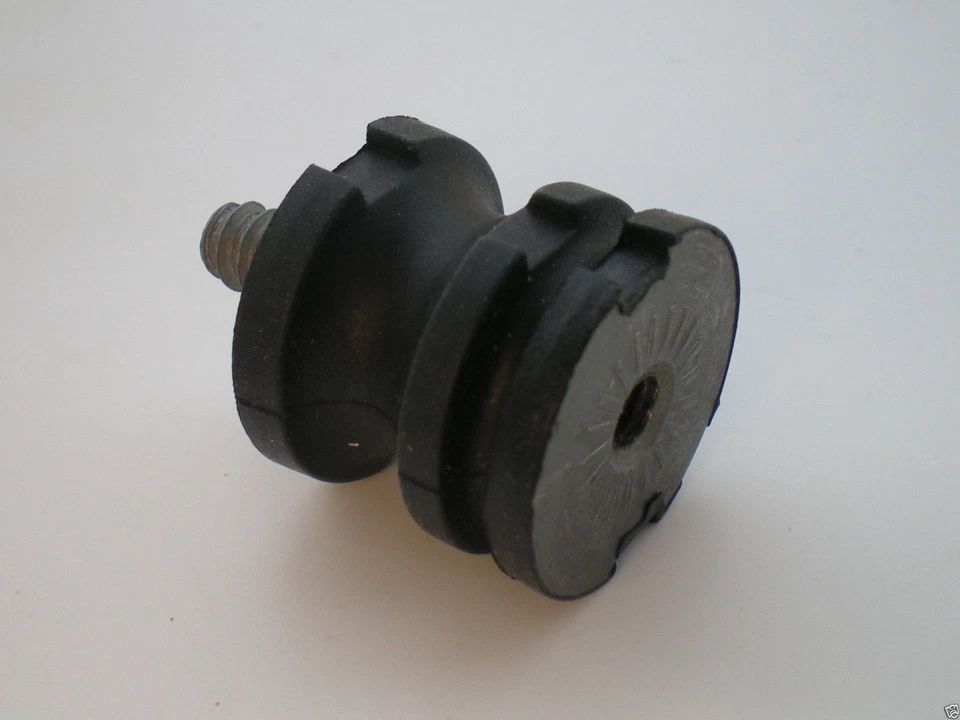 Tampon AV pour JONSERED 625, 630 Super II, 670 Champ [#501699401] - Photo 1/1