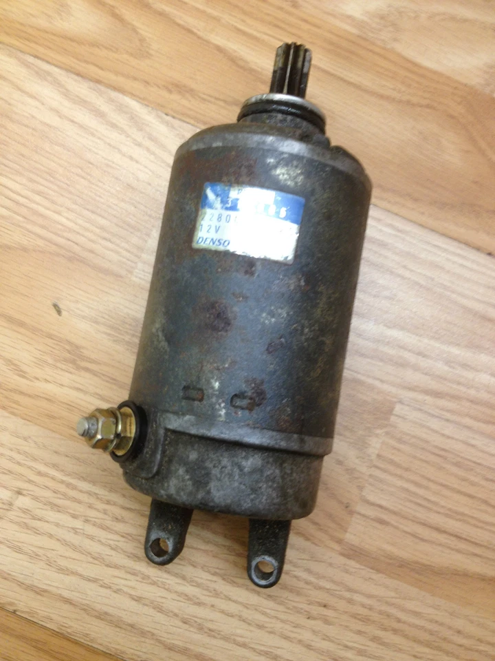 Conjunto de motor de arranque Triumph TT600 Foto 1 de 1