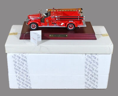 Franklin Mint 1948 Mack Pumper Scale 1:32 Wooden Base Never Displayed - Image 1 of 4