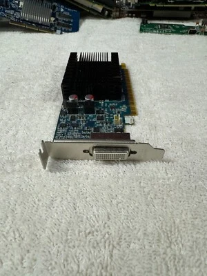 PNY NVIDIA GEFORCE 8400 GS 1GB DDR3 PCIE 2.0 VIDEO GRAPHIC CARD - Image 1 of 2