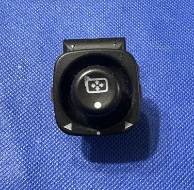 Power Mirror Switch 2001 2002 2003 2004 2005 2006 2007 FORD ESCAPE MAZDA TRIBUTE - Image 1 of 4