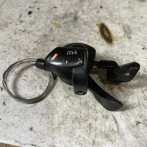 Sun Race M4 Right Hand Side Trigger Shifter 7 Speed - Universal Bicycle - Picture 1 of 5