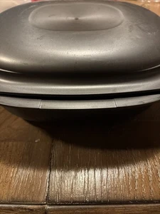Tupperware Ultra Pro 2.1L Quart With Lid Smoke Gray - Picture 1 of 20