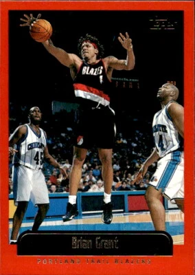 1999-00 Topps Brian Grant 34 Portland Trail Blazers - Image 1 of 2
