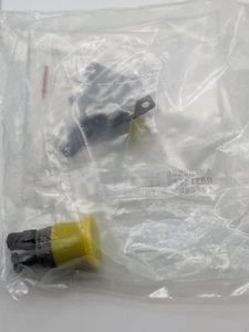 Amphenol MS3116F8-4S Circular Connector 4 Position with 10-101984-83 Cable Clamp - Picture 1 of 2