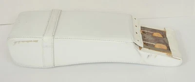 Reposabrazos central original BMW E24. Superior. Lotus blanco. Trasero 52201968376 Foto 1 de 4