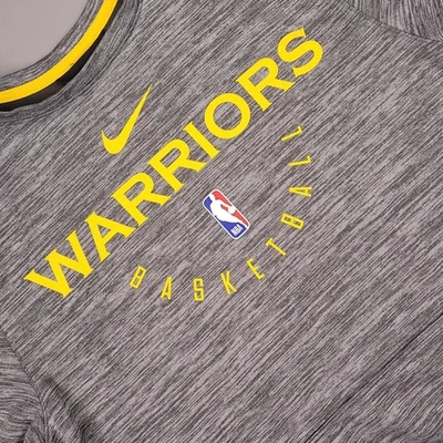 Camisa Golden State Warriors Para Hombre Gris Medio NBA Baloncesto Manga Larga Nike Foto 1 de 4