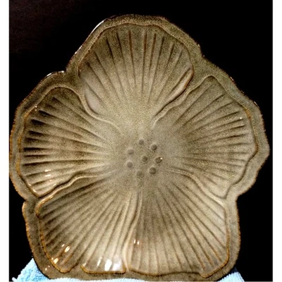 Pfaltzgraff Painted Poppies Green Gold Trim Floral Appetizer Plate - Image 1 of 4