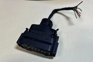 Original BMW G-Serie Universal Buchsengehäuse ( 15pol. 6Pin ) 7590356 1564456 - Bild 1 von 3