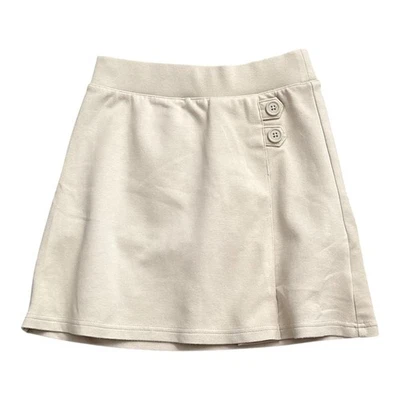 Шорты без застежек для девочек Cat & Jack средние 7/8 хаки униформа на пуговицах деталь - Изображение 1 из 4