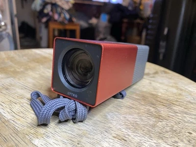 Cámara digital Lytro modelo A1 de campo de luz roja 16 GB probada en puntos funcionando Foto 1 de 4