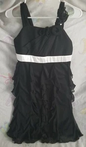 🌹🖤Black Size 16 BCX Girl Dress🤍with Flowers & Ruffles) - Picture 1 of 3