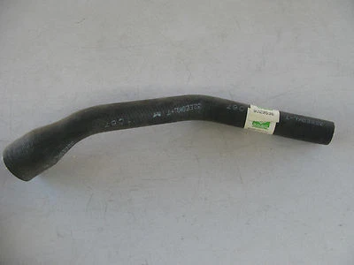 Mangueira inferior dianteira do radiador Saab 900 2.0L (1981-1988) 9323536 - Imagem 1 de 2