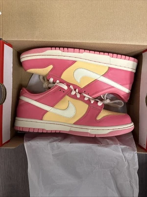 Nike Dunk Low (GS) Fresa Melocotón Crema Zapatos Atléticos EE. UU. 7 Jóvenes DH9765-200 Foto 1 de 4
