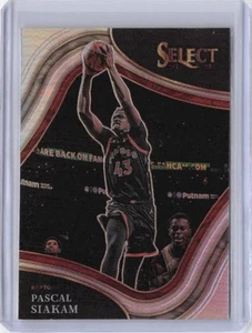 2021-22 Panini Seleziona Pascal Siakam Silver Prizms #241 - Foto 1 di 2