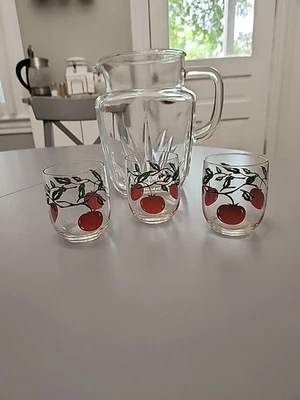 Vintage Federal Glass Pitcher From 50s w/ 3 Small Balloon Tomato Glasses - CUTE! - Image 1 of 4
