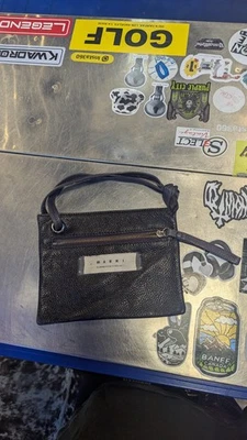 Mini bolso de diseñador Marni Summer Edition No.1 de cuero negro con cremallera Foto 1 de 2