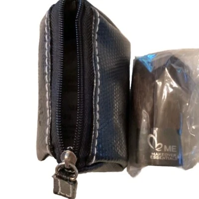 Me Make Over Essentials Kabuki Brush w/zipper case—#797 - Image 1 of 3