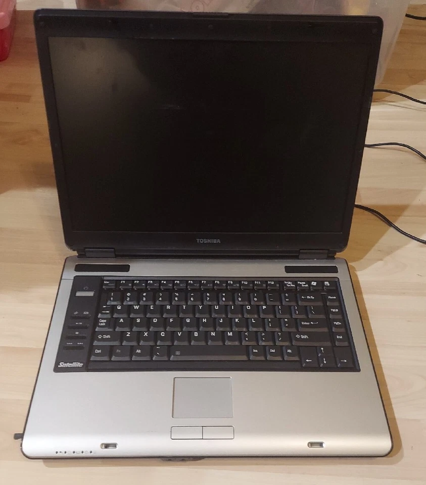 Toshiba Satellite A135-S7403 Laptop for parts or repair - Image 1 of 3